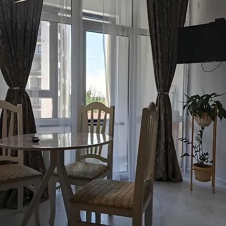 Cozy Apartment In Exclusive Star Almaty Exterior photo